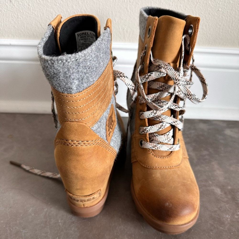 Sorel wedge boots